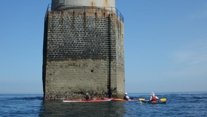 Au pied du phare de Kéréon
