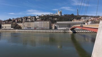 Palais de Justice et sa passerelle