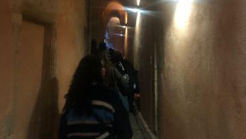 traversée de traboule dans le vieux Lyon